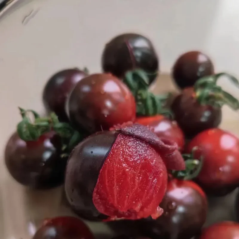 Black Tomato Seeds - Black Beauty Queen - Image 3